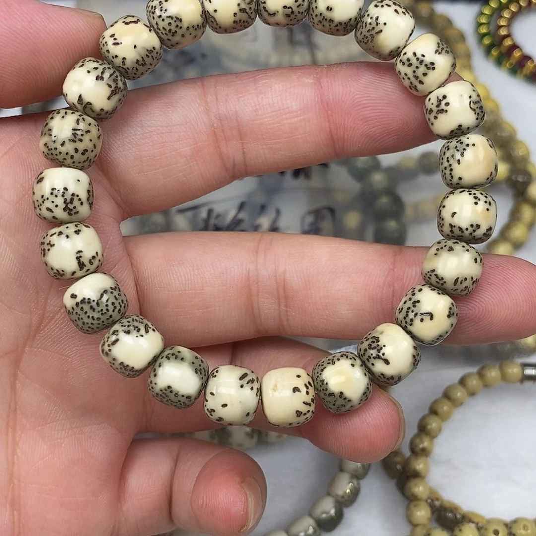 星月菩提手串挂车勿拍谢谢