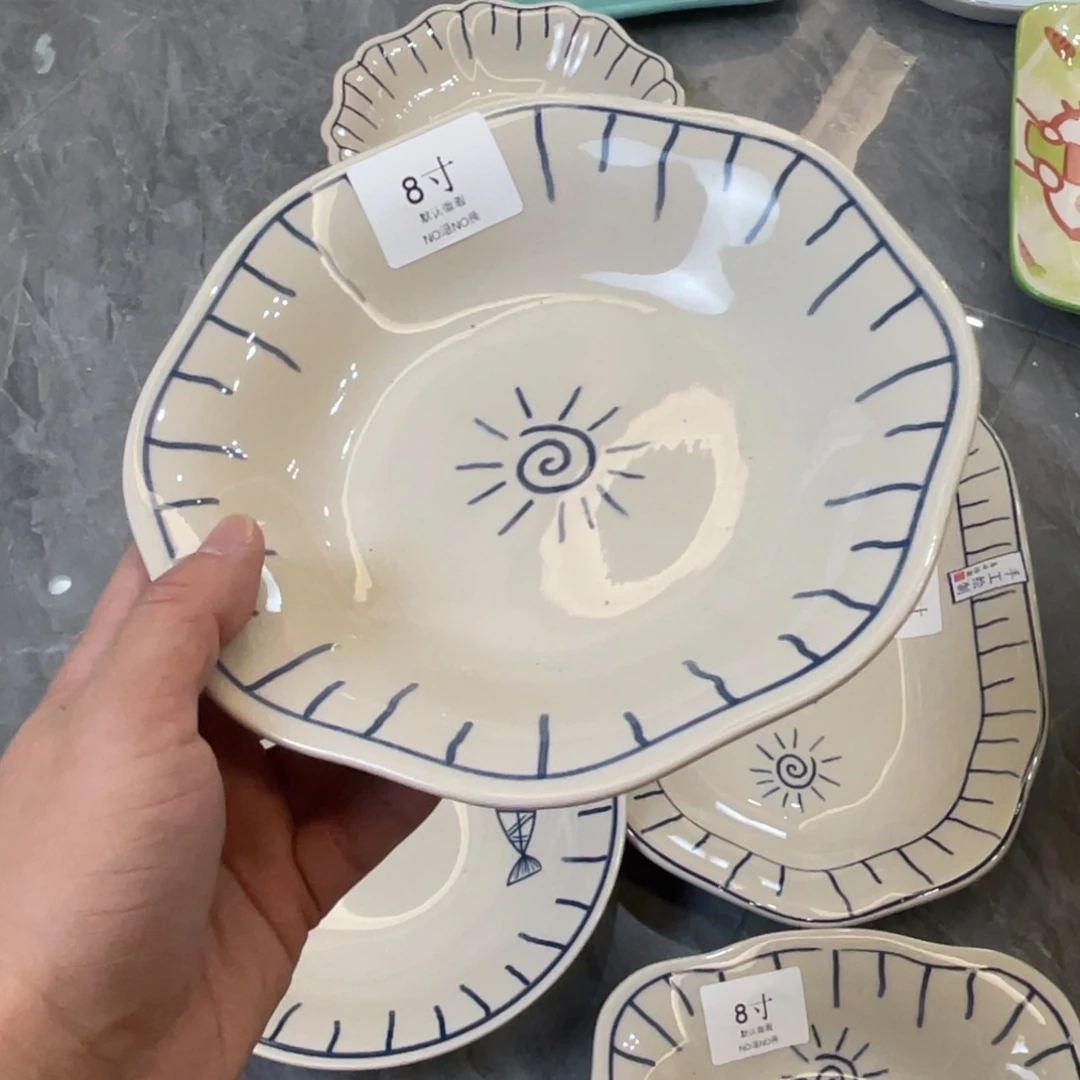 陶瓷微瑕餐具介意勿拍，满18飞！