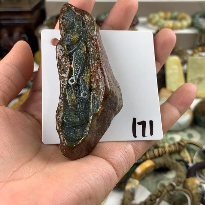 帅***砍岫岩河磨玉（透闪石质玉）未镶嵌珠宝奇石
