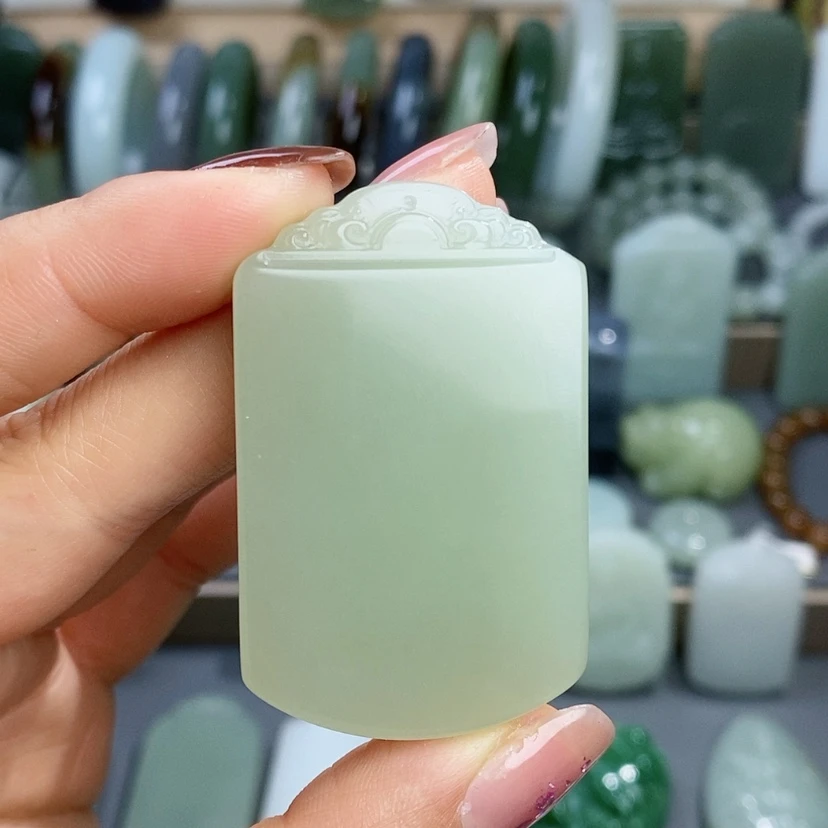 【闪购商品】颈饰未镶嵌和田玉