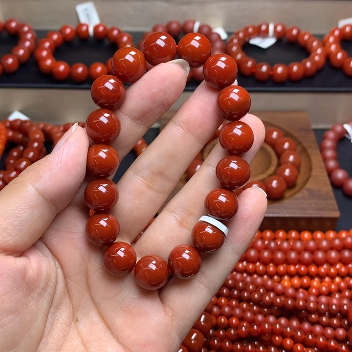 昆***周玛瑙/玉髓天然玛瑙手串单圈未镶嵌
