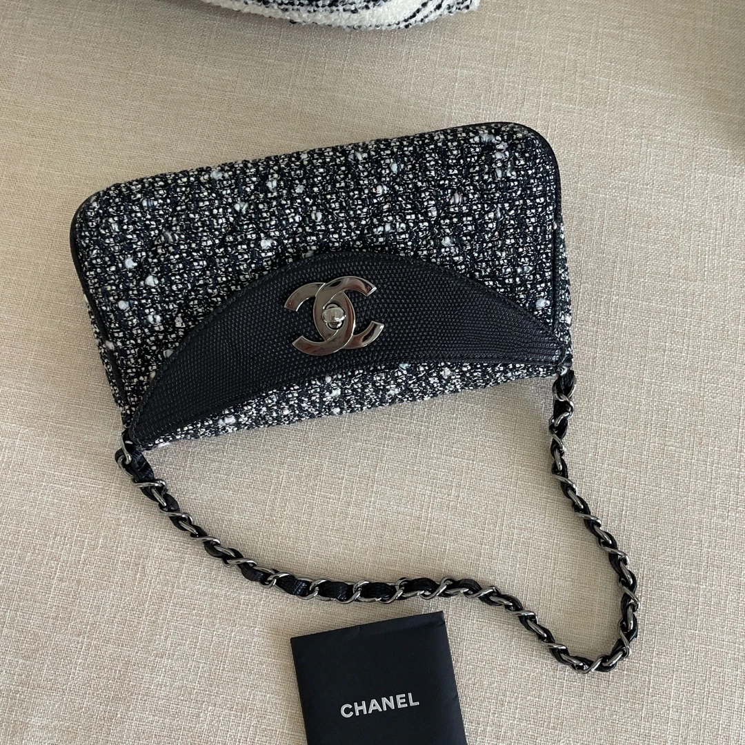 95新 Chanel/香奈儿 Chanel黑白粗花呢大logo腋下包｜1969