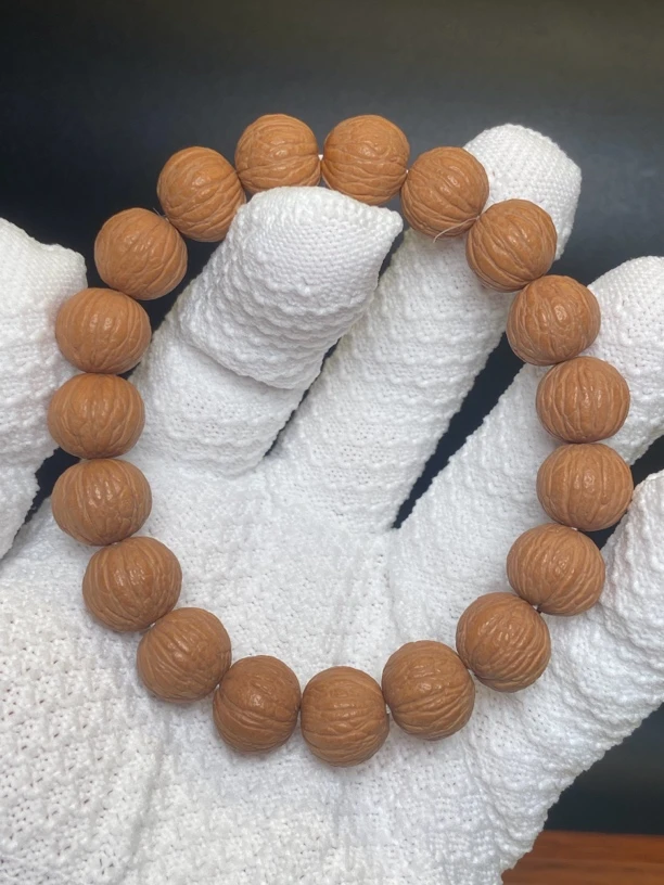 精品原桩全品高油高密原皮原色凤羽猴头单圈手串