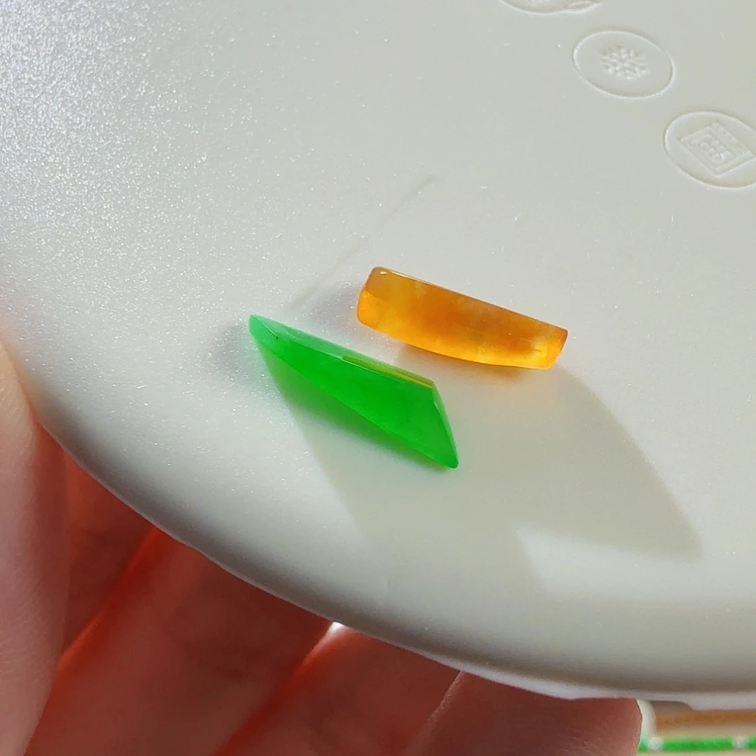 颈饰未镶嵌翡翠双色