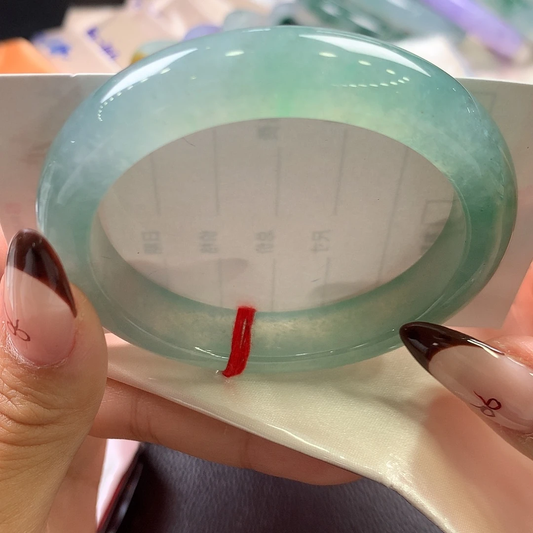 翡翠未镶嵌手镯20号冰绿