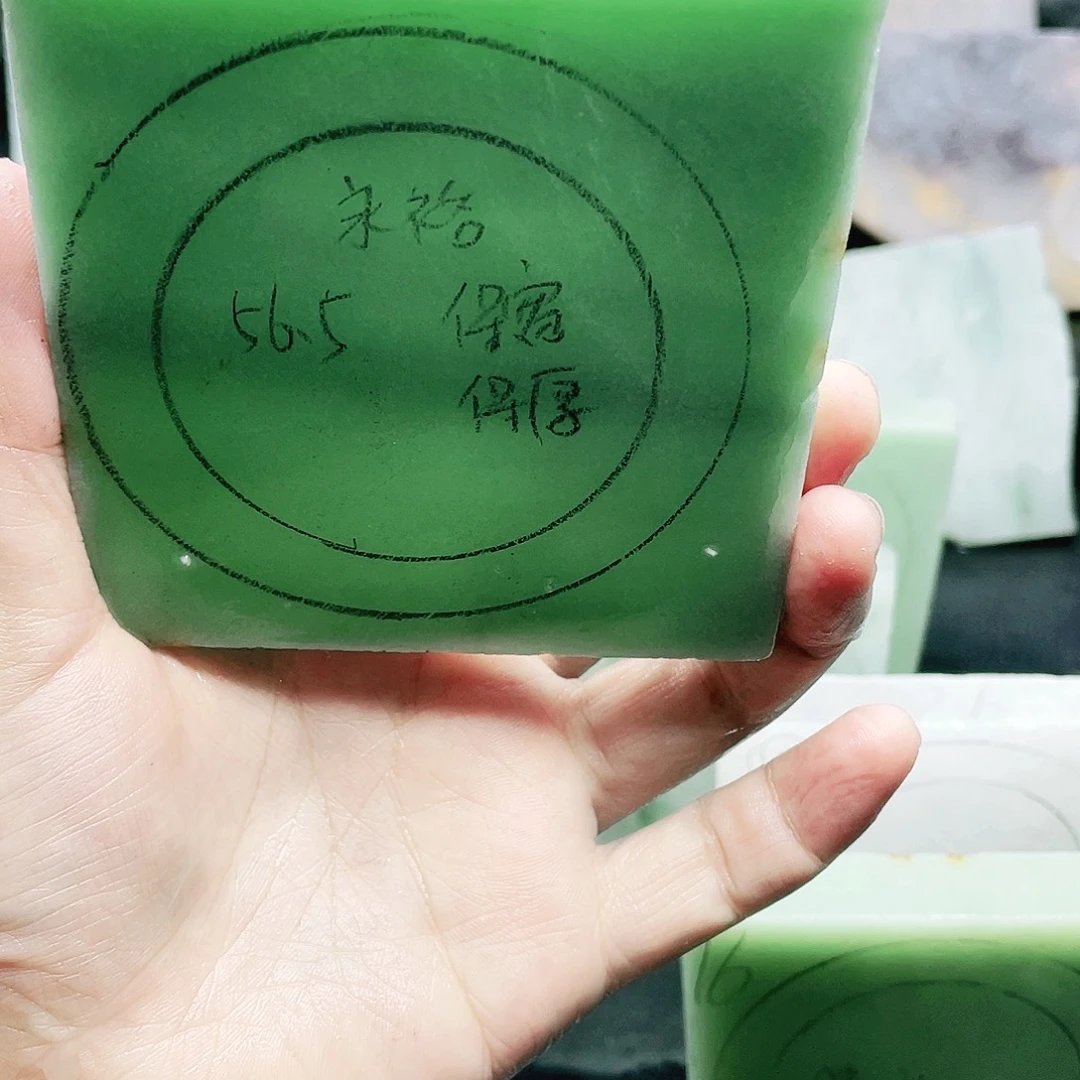永***司定制石英质玉（天山翠）