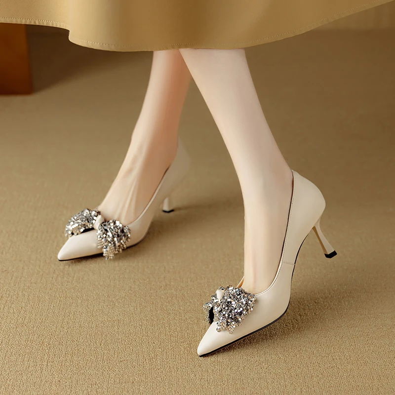 法式春季轻奢女2025新款真皮尖头浅口单鞋蝴蝶结细跟高跟鞋