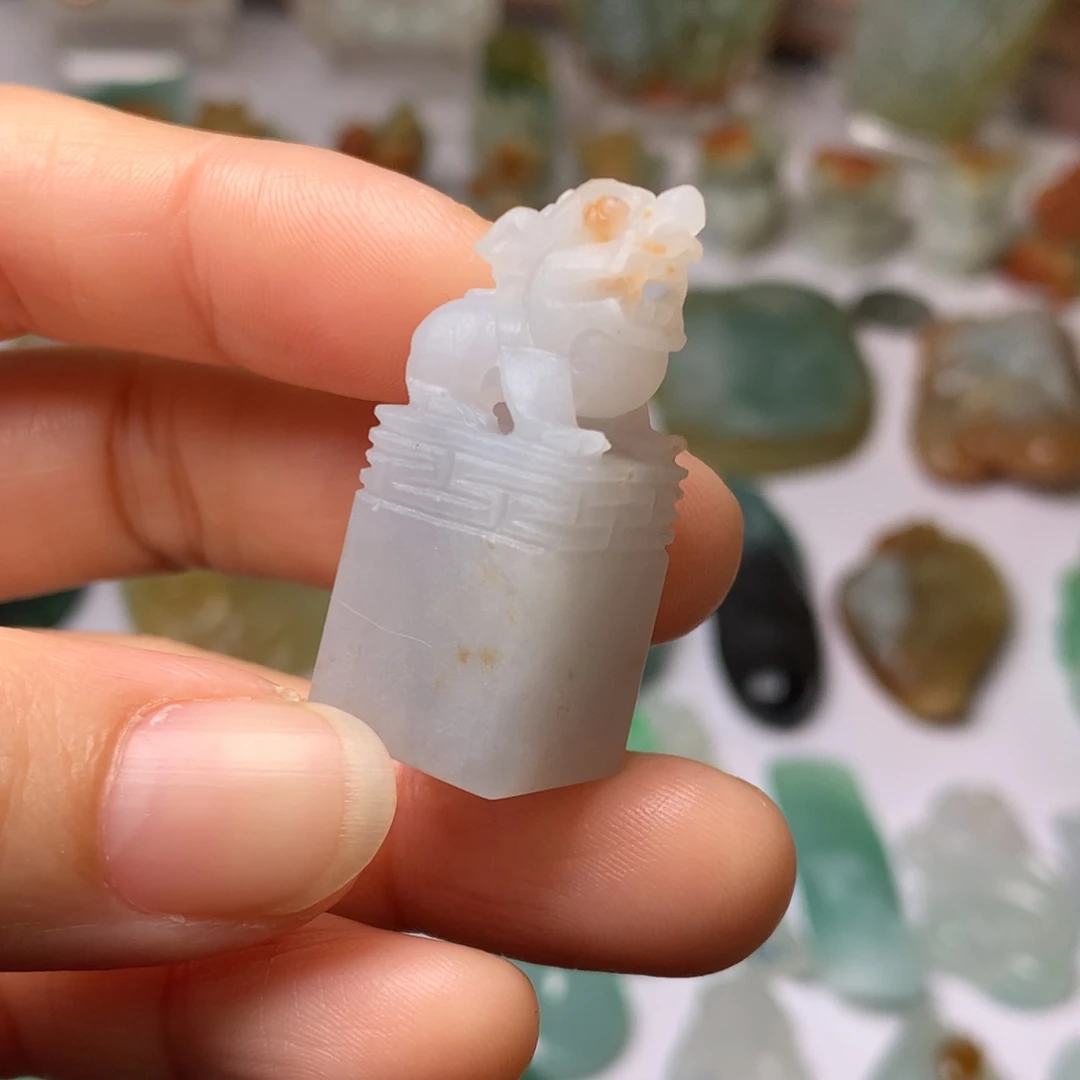 定制翡翠未镶嵌翡翠