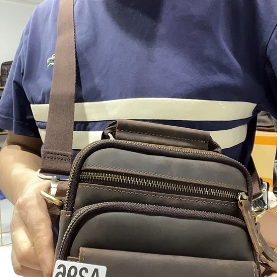 水牛剖层皮革斜挎包396
