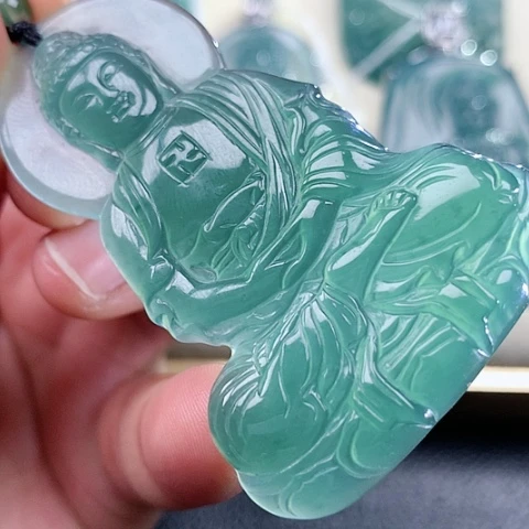 【闪购商品】翡翠颈饰未镶嵌天然翡翠