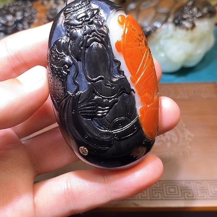 总***结和田玉未镶嵌颈饰