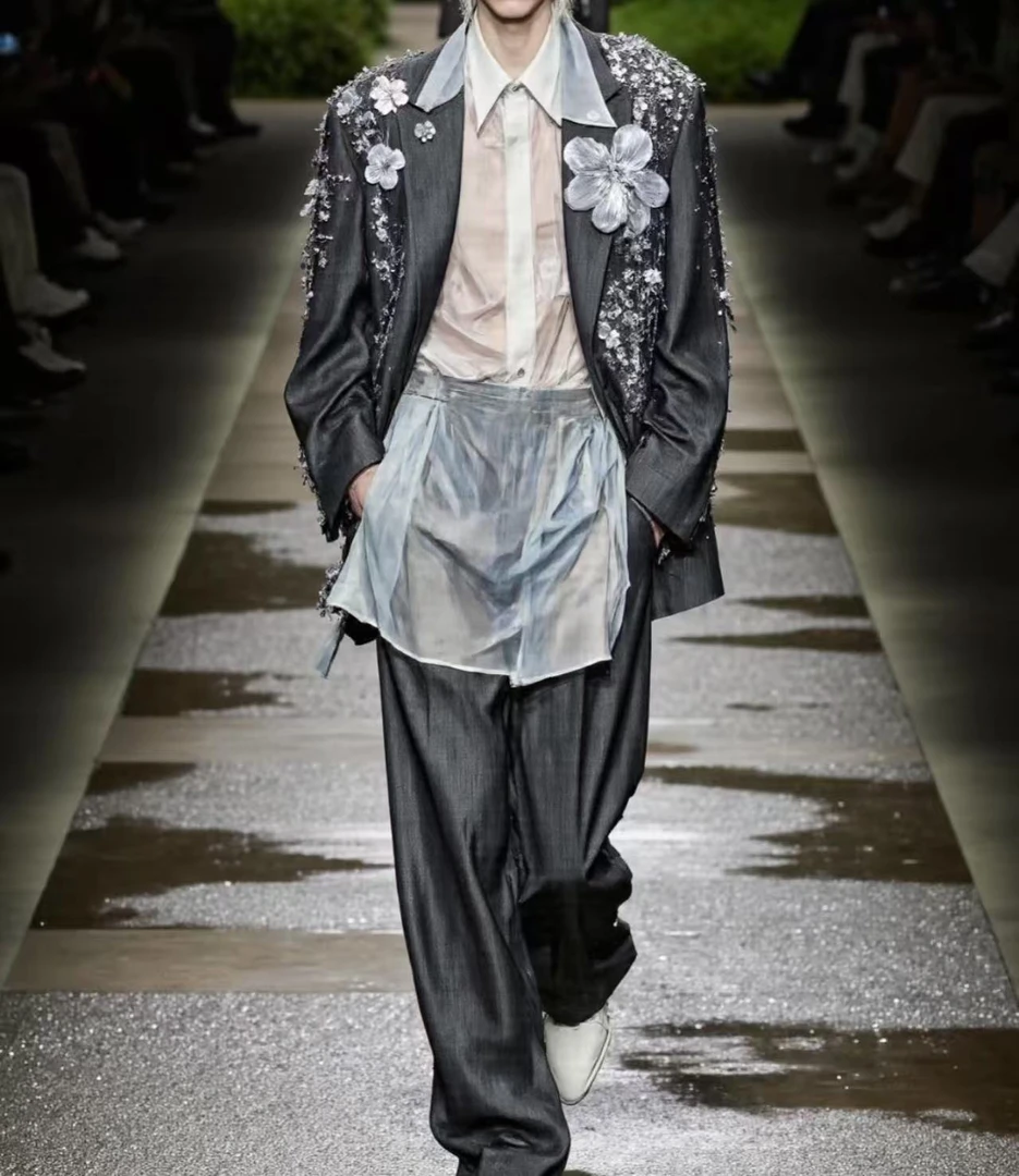 XX-A753-新款时尚奢潮小恶魔眼睛休闲卫衣