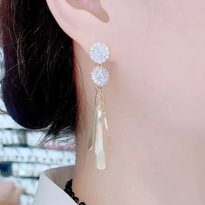 铜合金耳饰 花团锦簇微镶流苏耳环百搭气质耳坠小众设计感耳饰