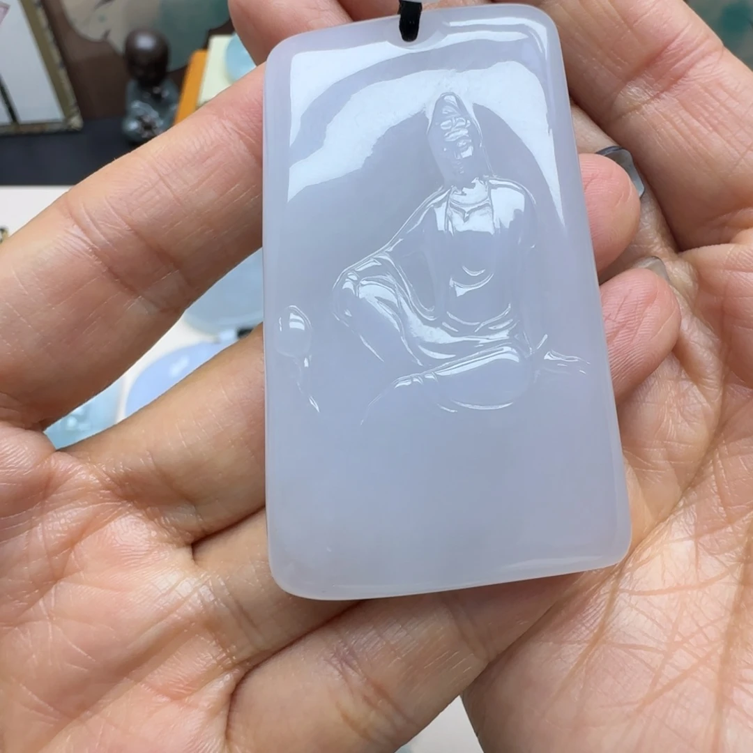 微***微翡翠未镶嵌颈饰自在