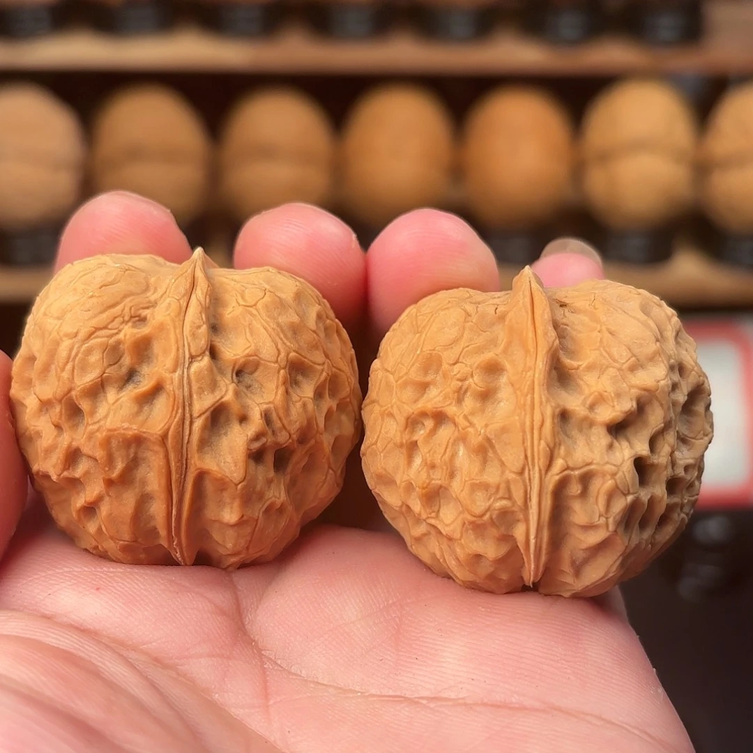 文玩核桃吊坠微瑕小元宝