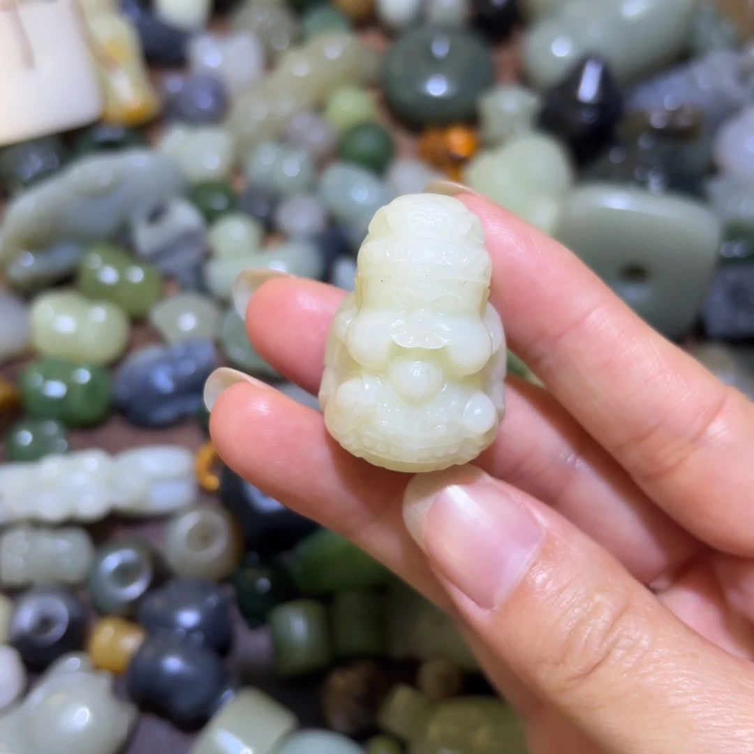 和田玉未镶嵌珠宝半成品