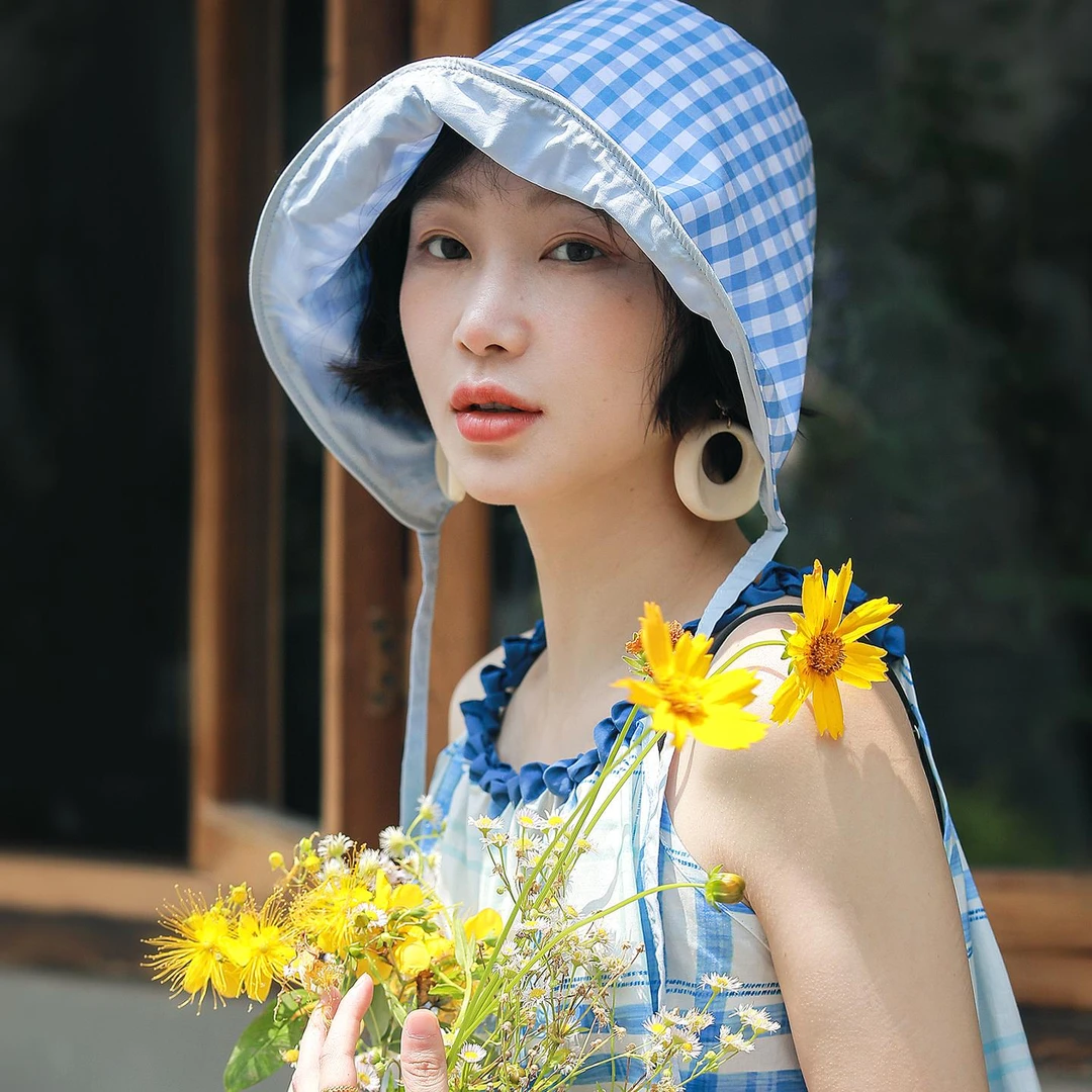 格子系带渔夫帽女2025新款夏季显脸小遮阳包头萝莉帽