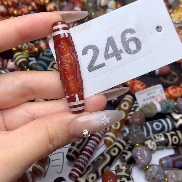 玛瑙/玉髓未镶嵌发一个