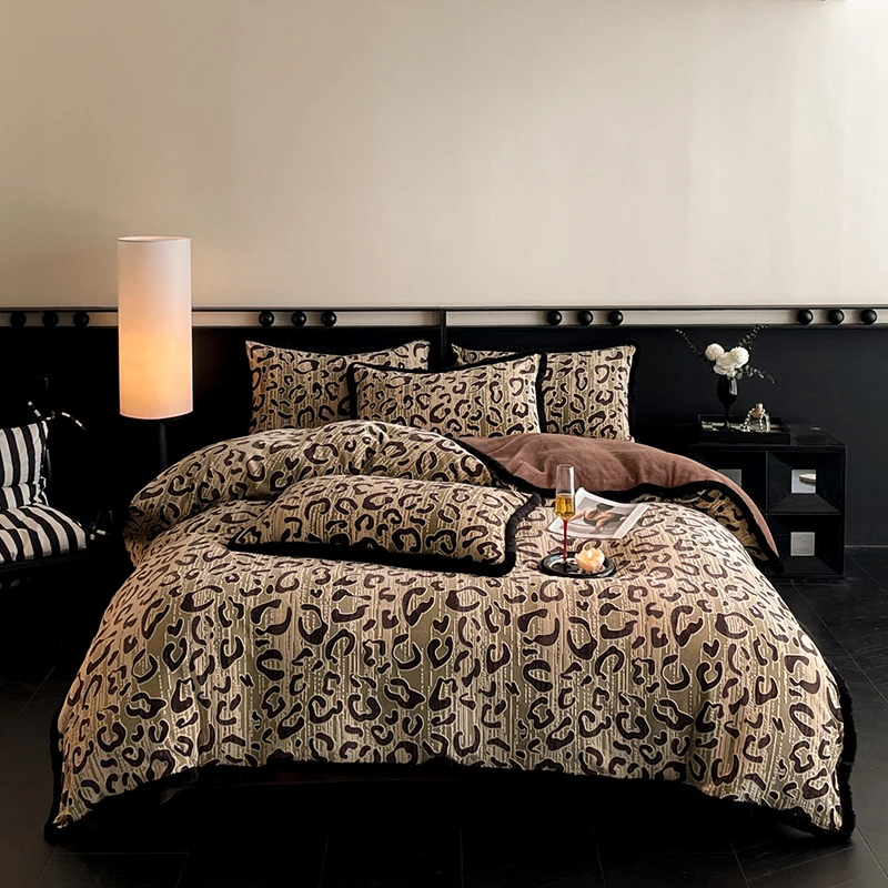 轻奢雕花绒豹纹加厚牛奶绒四件套双面绒被套加绒床单床笠奢华床品