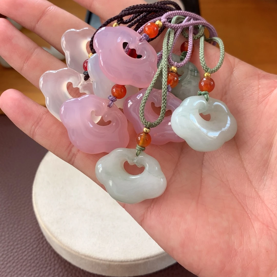 石英质玉未镶嵌颈饰