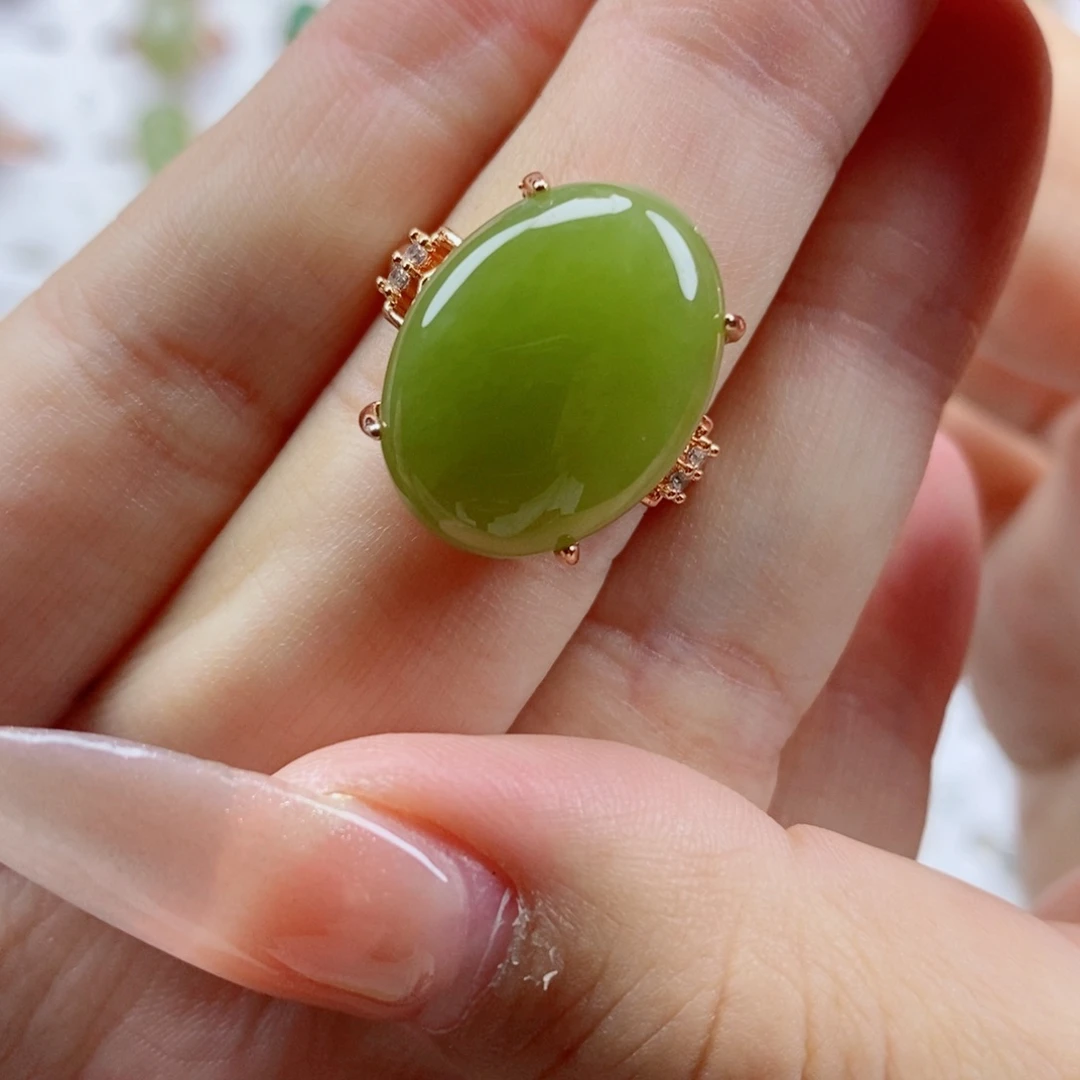 未镶嵌戒指和田玉