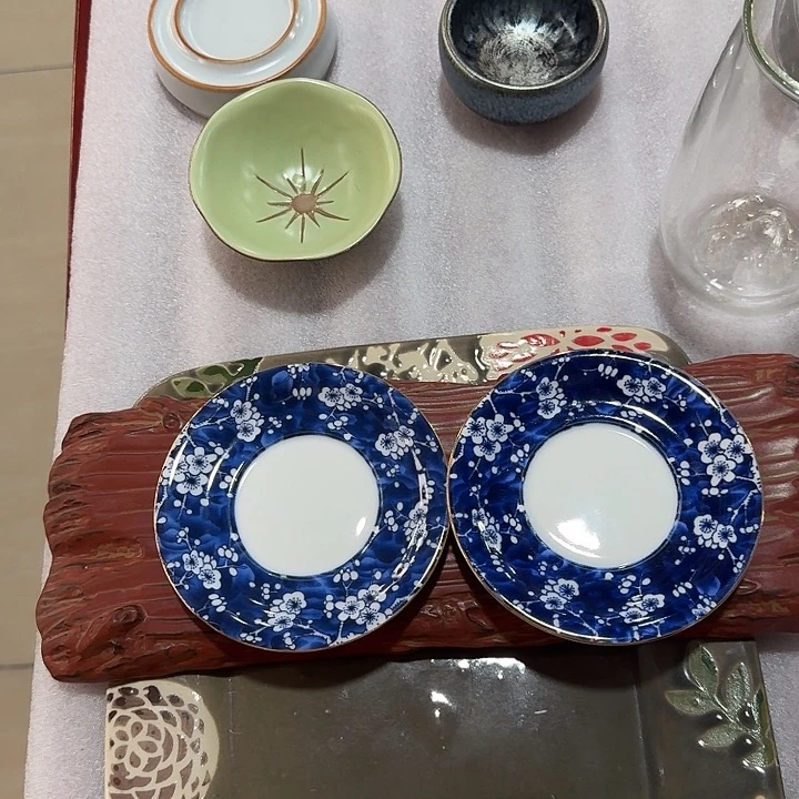 主人杯一个，瓷。。。