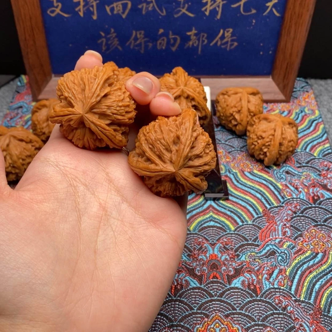 【闪购商品】?****?白狮
