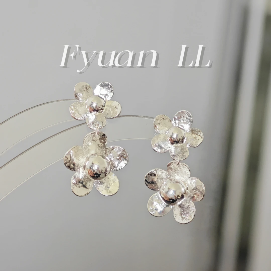 铜合金耳饰 复古花朵银色耳环立体感耳饰女轻奢高级感精致耳钉