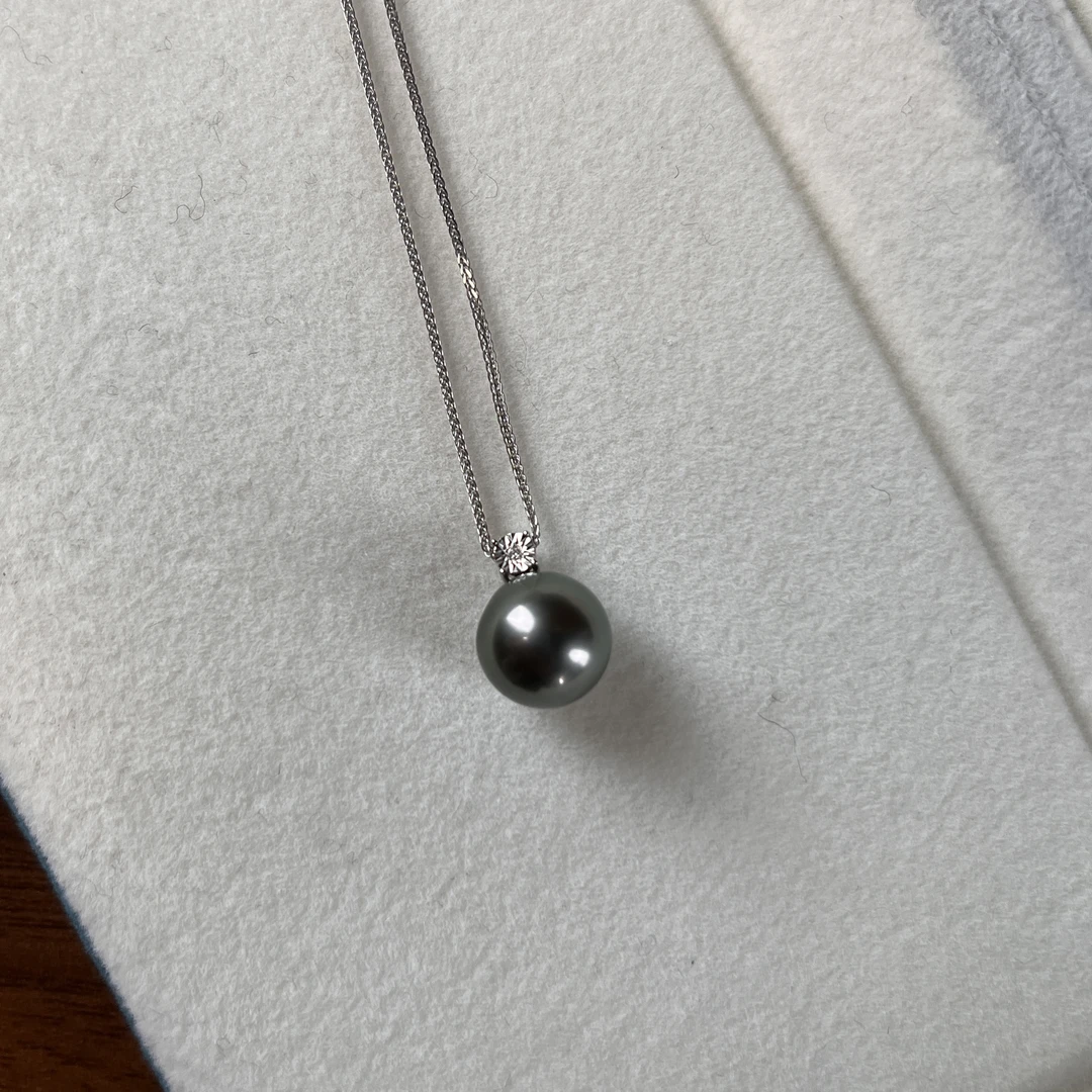 海水大溪地钻石牛头吊坠/珍珠点位10-11mm/配件18k金+钻石