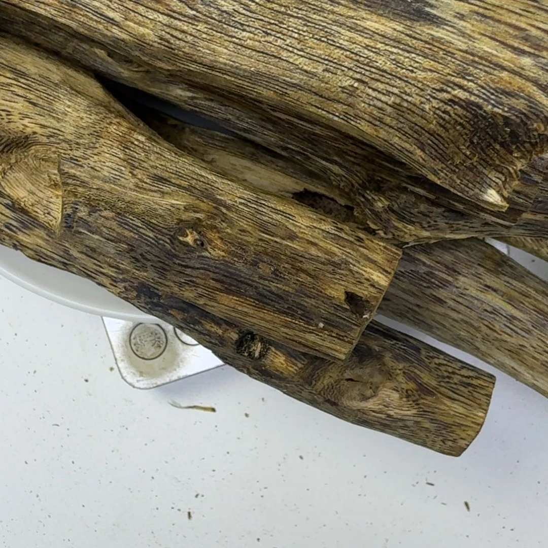 子***坚沉香碎屑沉香沉香碎屑353克