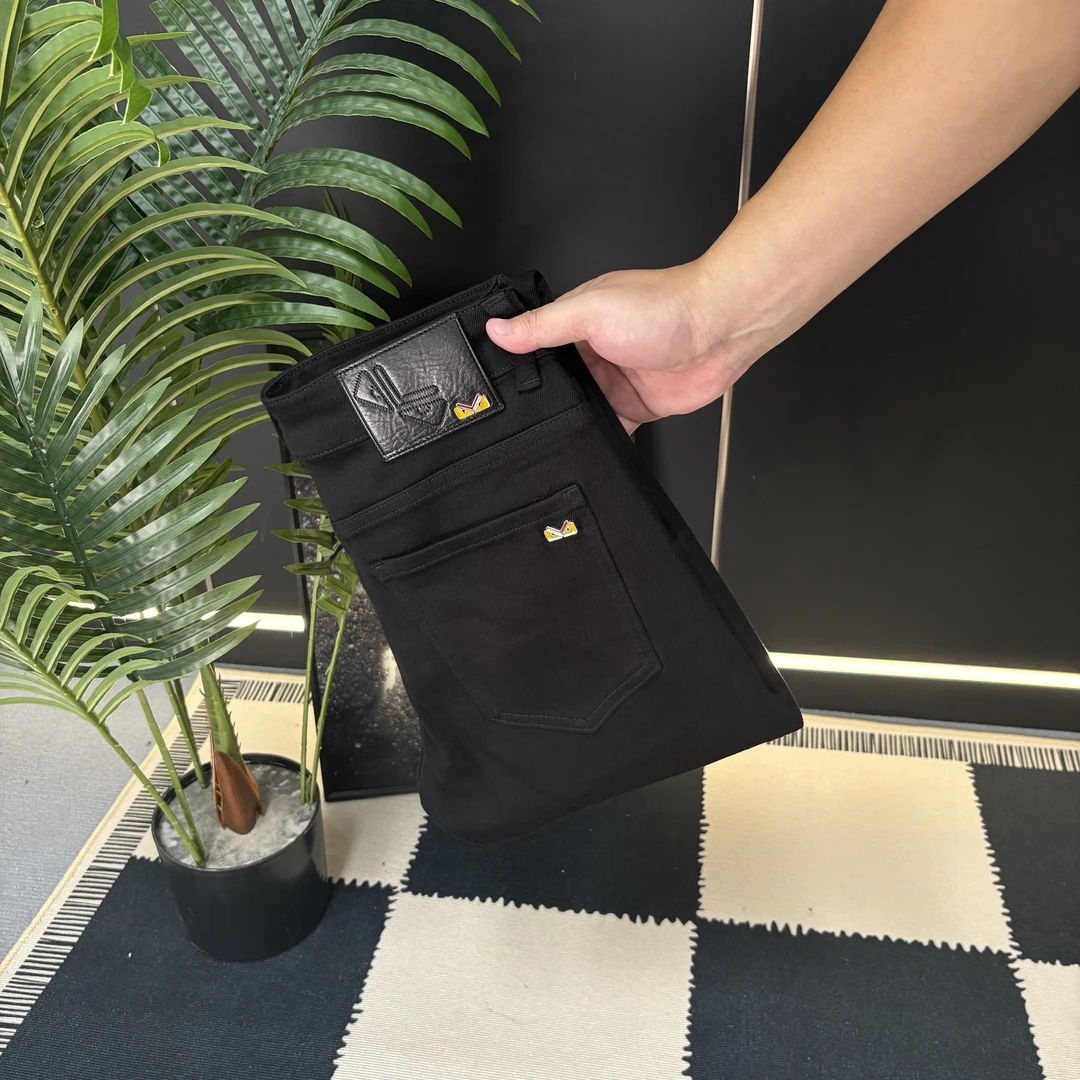 早秋四季款轻奢纯黑色男士百搭弹力牛仔裤高端欧货修身小直筒潮流