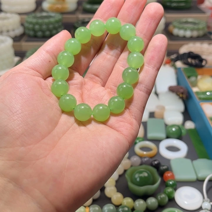 S***a和田玉未镶嵌颈饰卡12青海翠手串高品