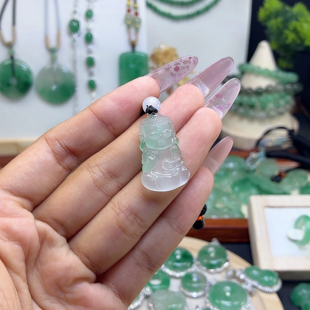 石英质玉（非洲翠）未镶嵌颈饰宝宝佛
