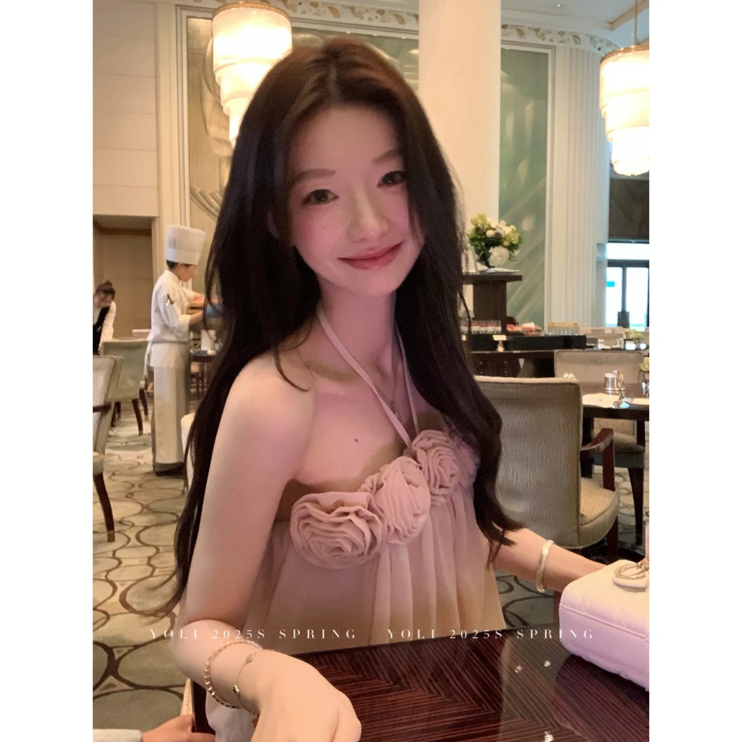 YOLI 张宥利 "在逃公主"花朵吊带衫