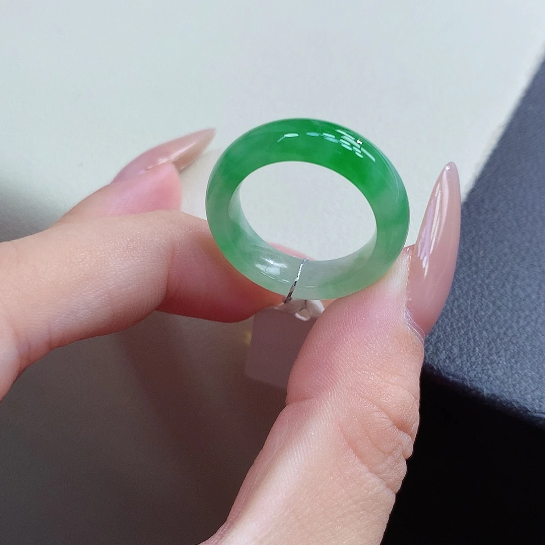 翡翠未镶嵌戒圈15号