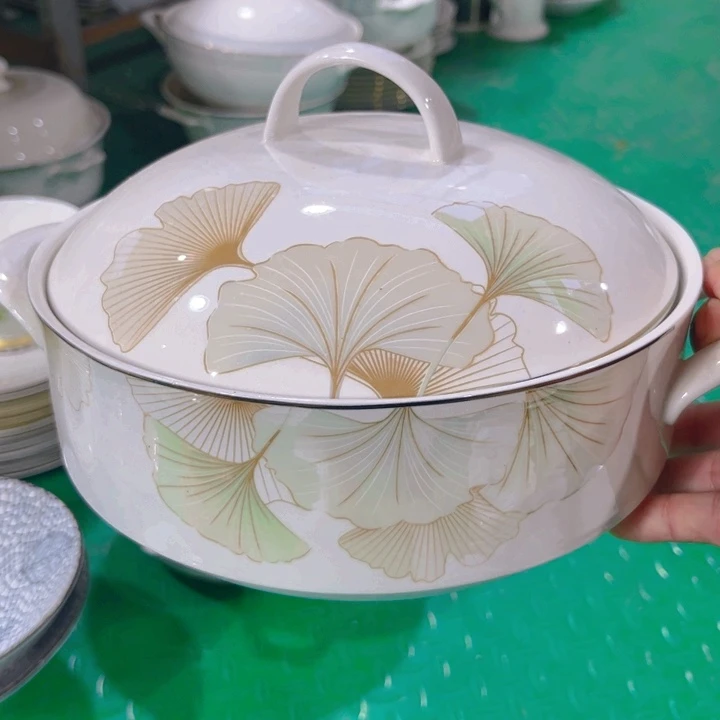 瓷片银杏汤锅一个带勺