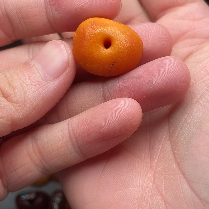 琥珀未镶嵌裸石石膏蜡饼子23.4-19.3-11.5mm