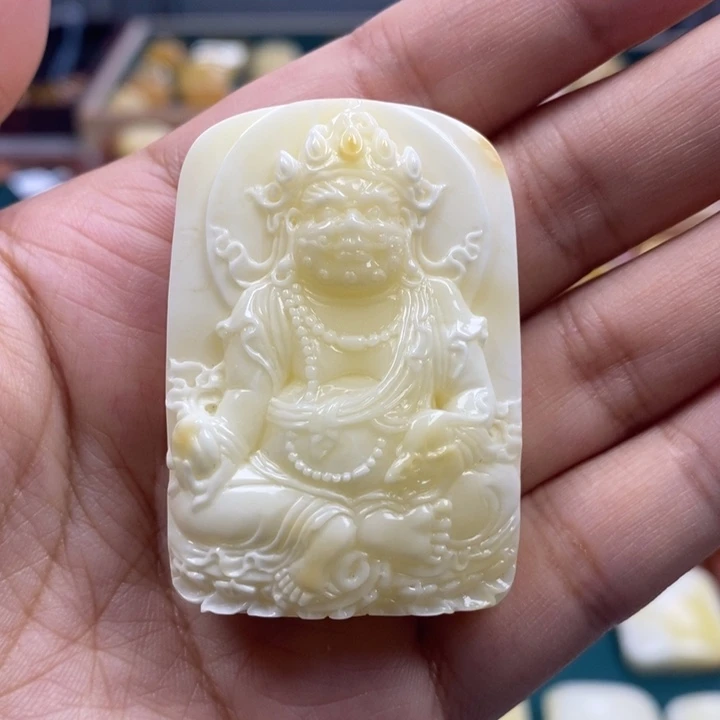 琥珀未镶嵌裸石17.39白蜡黄财神吊坠