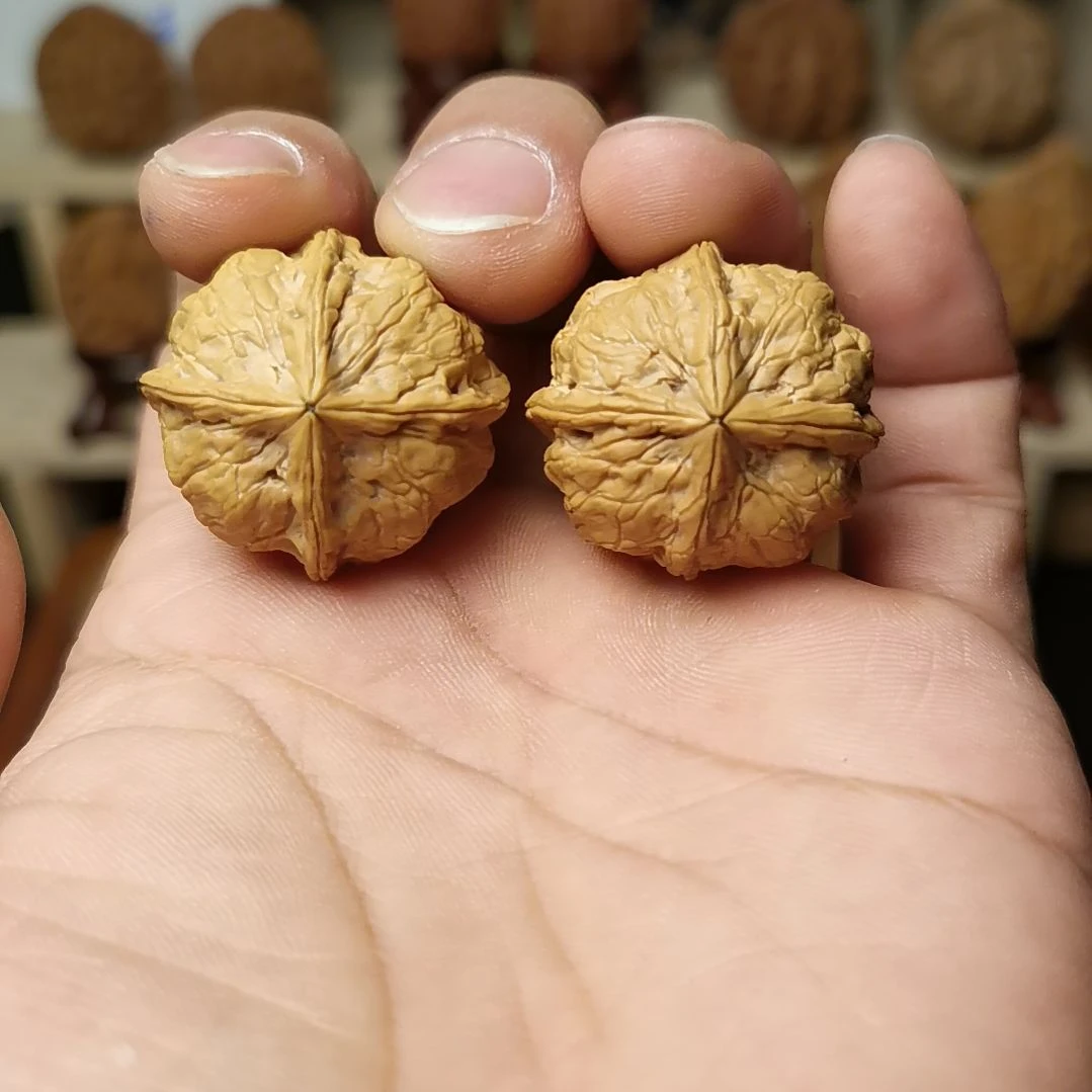 核桃文玩核桃高端小众云铁四棱手捻全品28-30-34尺