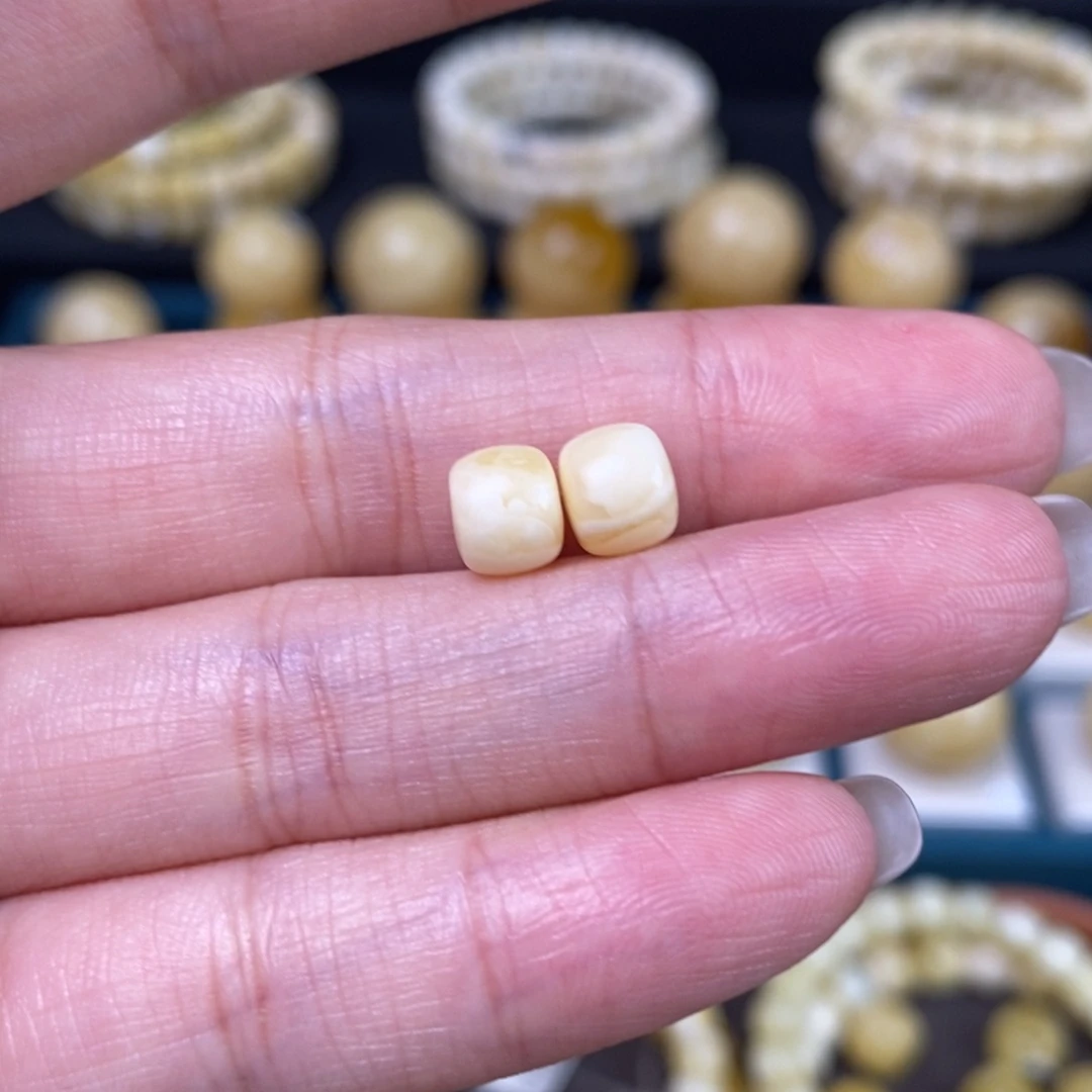 蜜蜡未镶嵌珠宝奇石卡7对珠满蜡