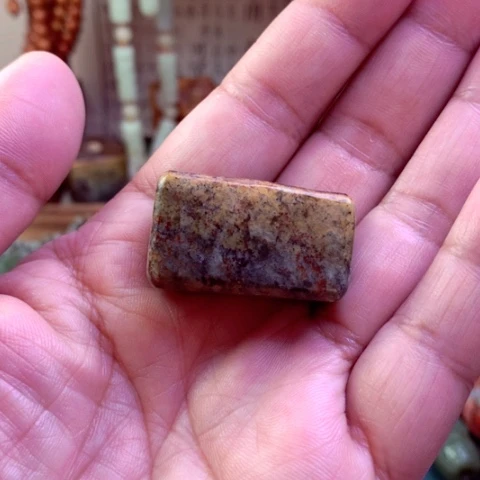 岫岩河磨玉（透闪石质玉）颈饰未镶嵌