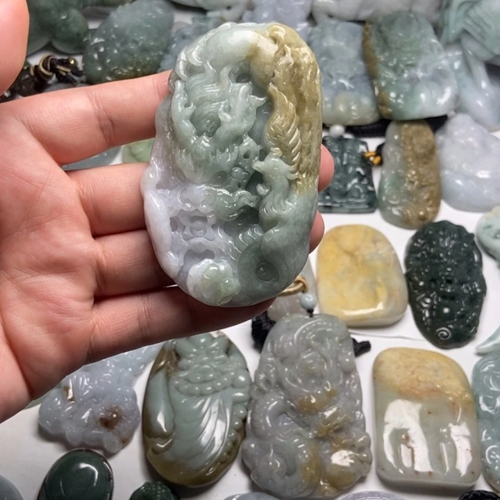 翡翠未镶嵌颈饰龙凤71