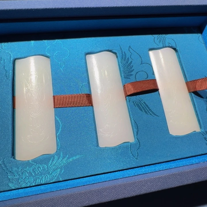 婵***儿和田玉未镶嵌颈饰勒子勒子勒子勒子勒子