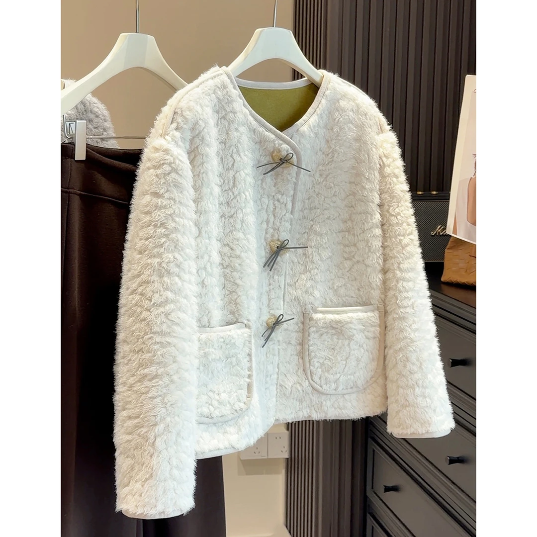 蝴蝶结扣圆领百搭皮毛一体短外套女冬季新款韩版宽松显瘦保暖上衣