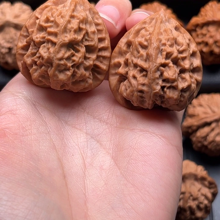 文玩核桃吊坠无名