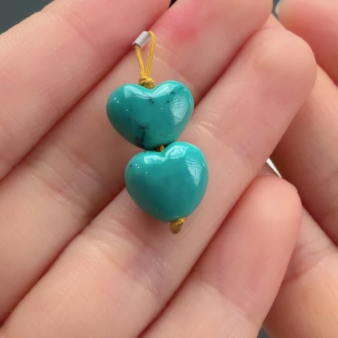 绿松石未镶嵌颈饰