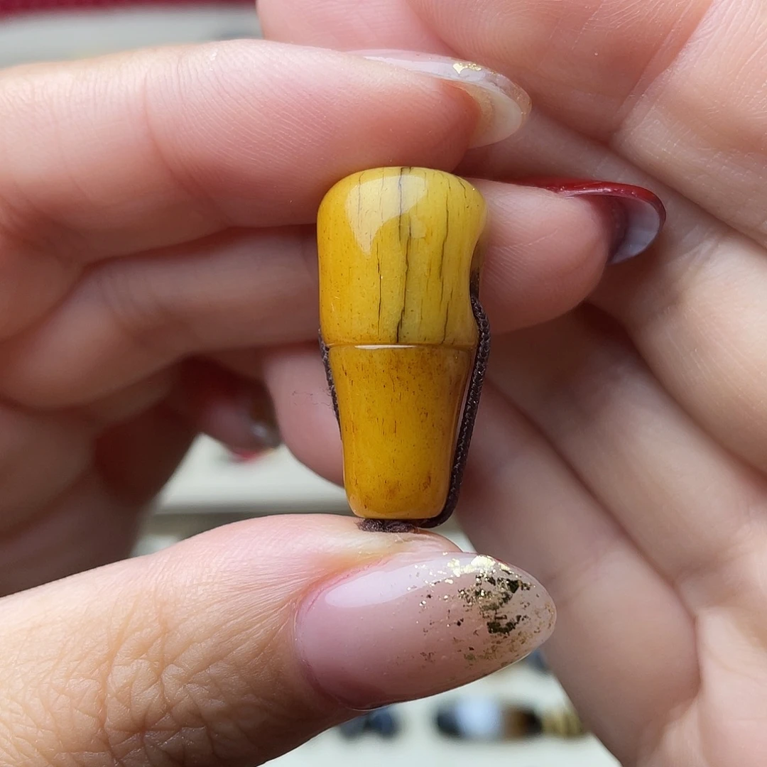 大叶紫檀（黑酸枝木类）