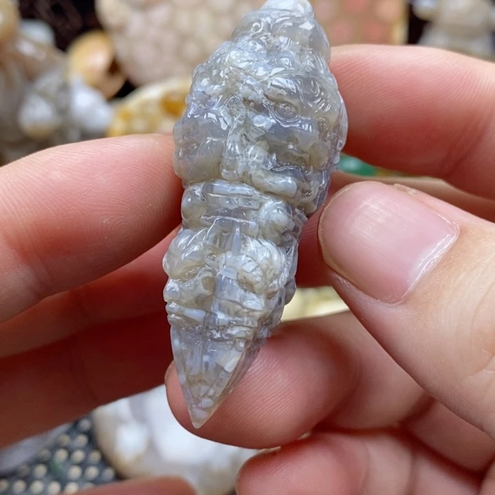 石英质玉颈饰未镶嵌