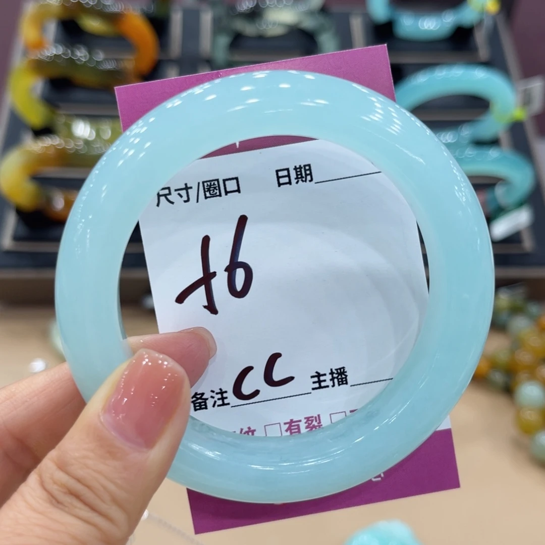 张***.岫玉未镶嵌手镯手镯