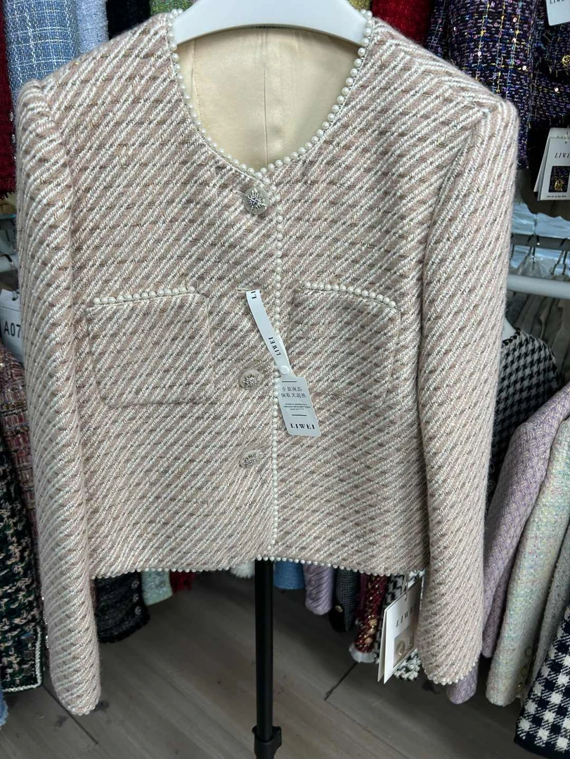 T24 秋冬季新款时尚优雅小香风短外套 YL24050-淡粉